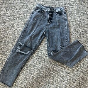 Women’s boyfriend cut style jeans